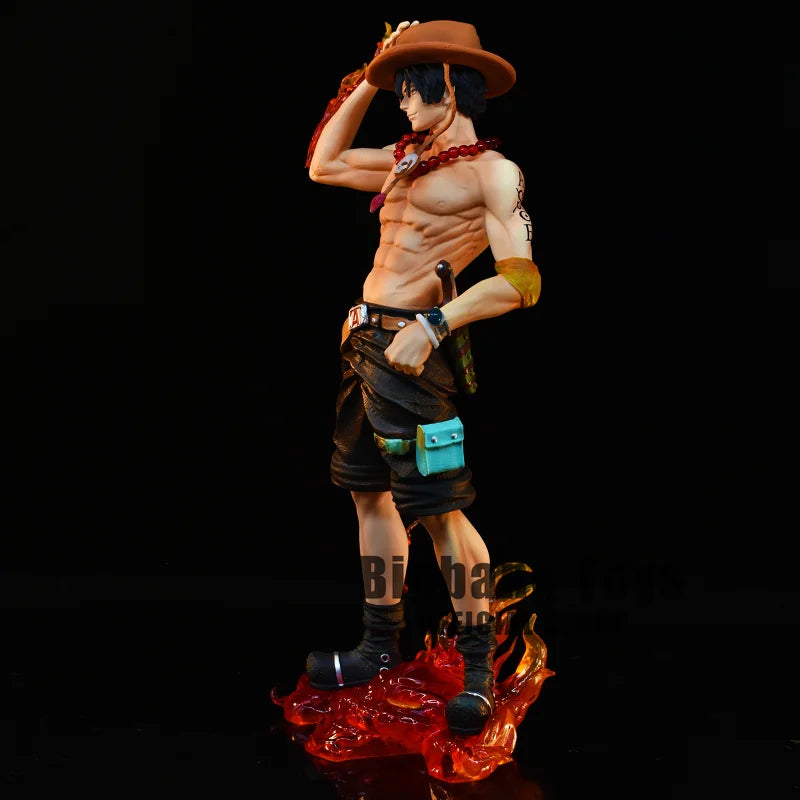 Action Figure Ace "Punhos de Fogo"